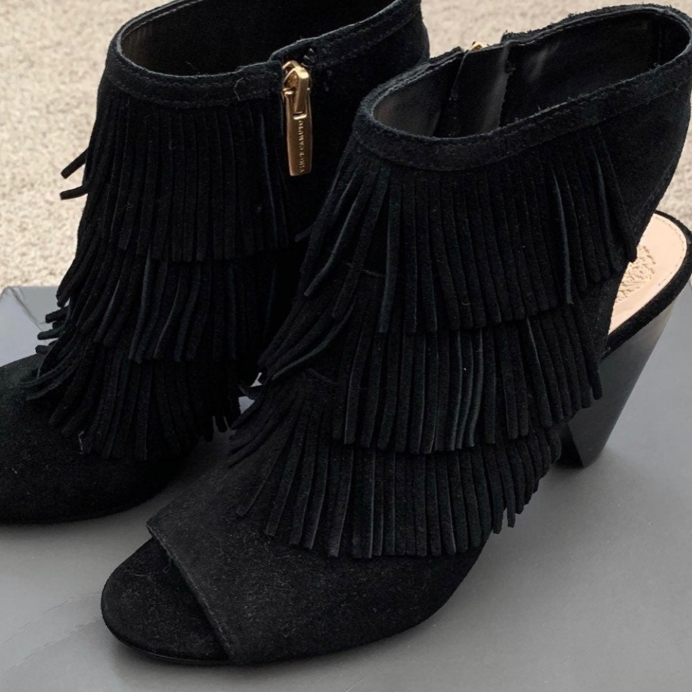 Very Cute confortable  lightly Used /like new Vince Camuto size 7